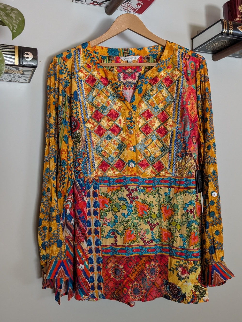 John Mark Spice It Up Embroidered Tunic NWT - Medium